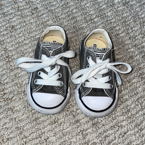 Toddler Chuck Taylor All Star Converse- Gray - Picture 2 of 8